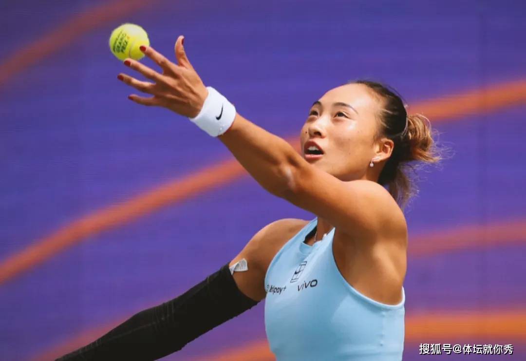 郑钦文太冤了!带伤上场还被骂,0-2被说找借口